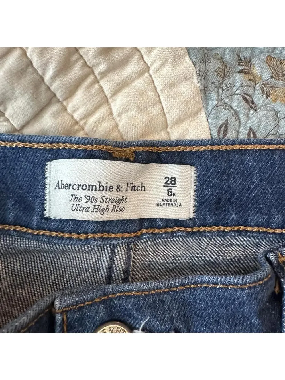 Abercrombie & Fitch The 90s Straight Ultra High Rise Dark Wash Jeans